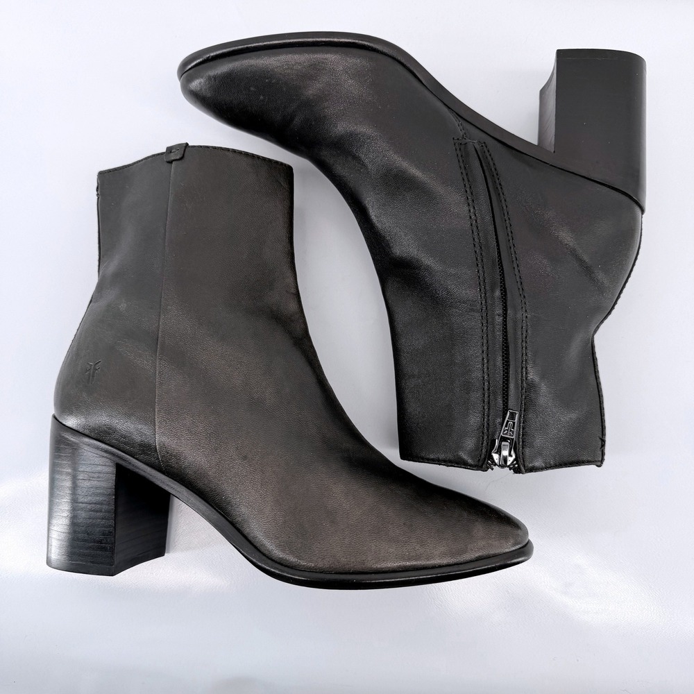 Frye Julia Black Leather Block Heel Ankle Bootie Womens 7.5M 3477440-BLK